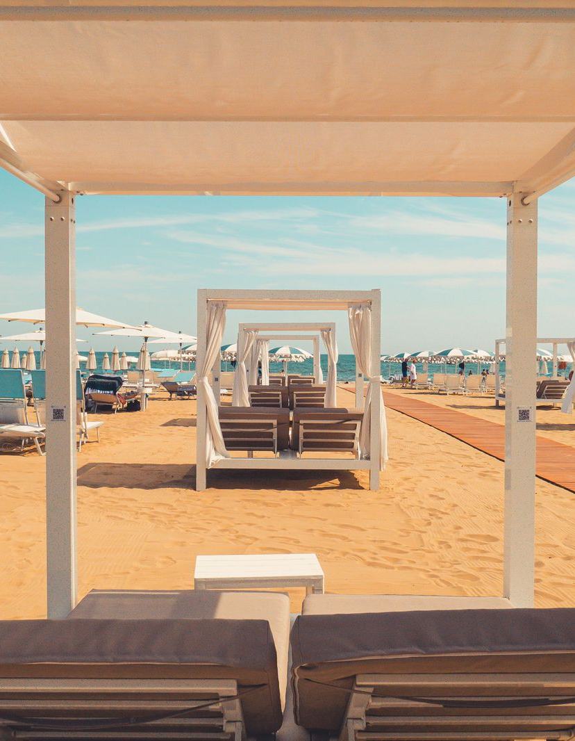 Punta Cana Beach Clubs: Daybeds, DJs & Bottle Service by the Ocean